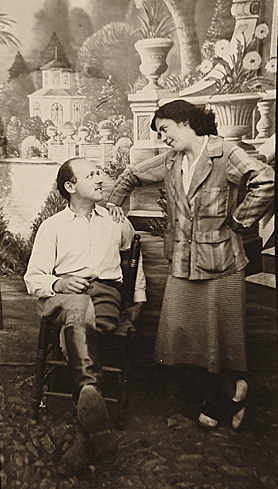 Stefan Hirsch and Elsa Rogo, ca. 1930 / unidentified photographer. Stefan Hirsch and Elsa Rogo papers, 1926-1985. Archives of American Art, Smithsonian Institution.